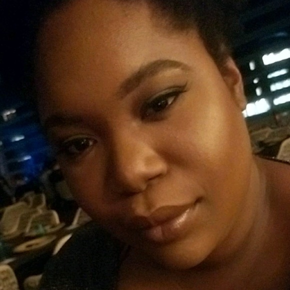 Meet your Posher, Amenze - Picture 1 of 1